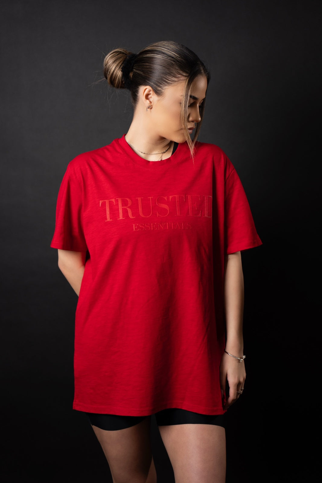 ESSENTIALS RED TEE