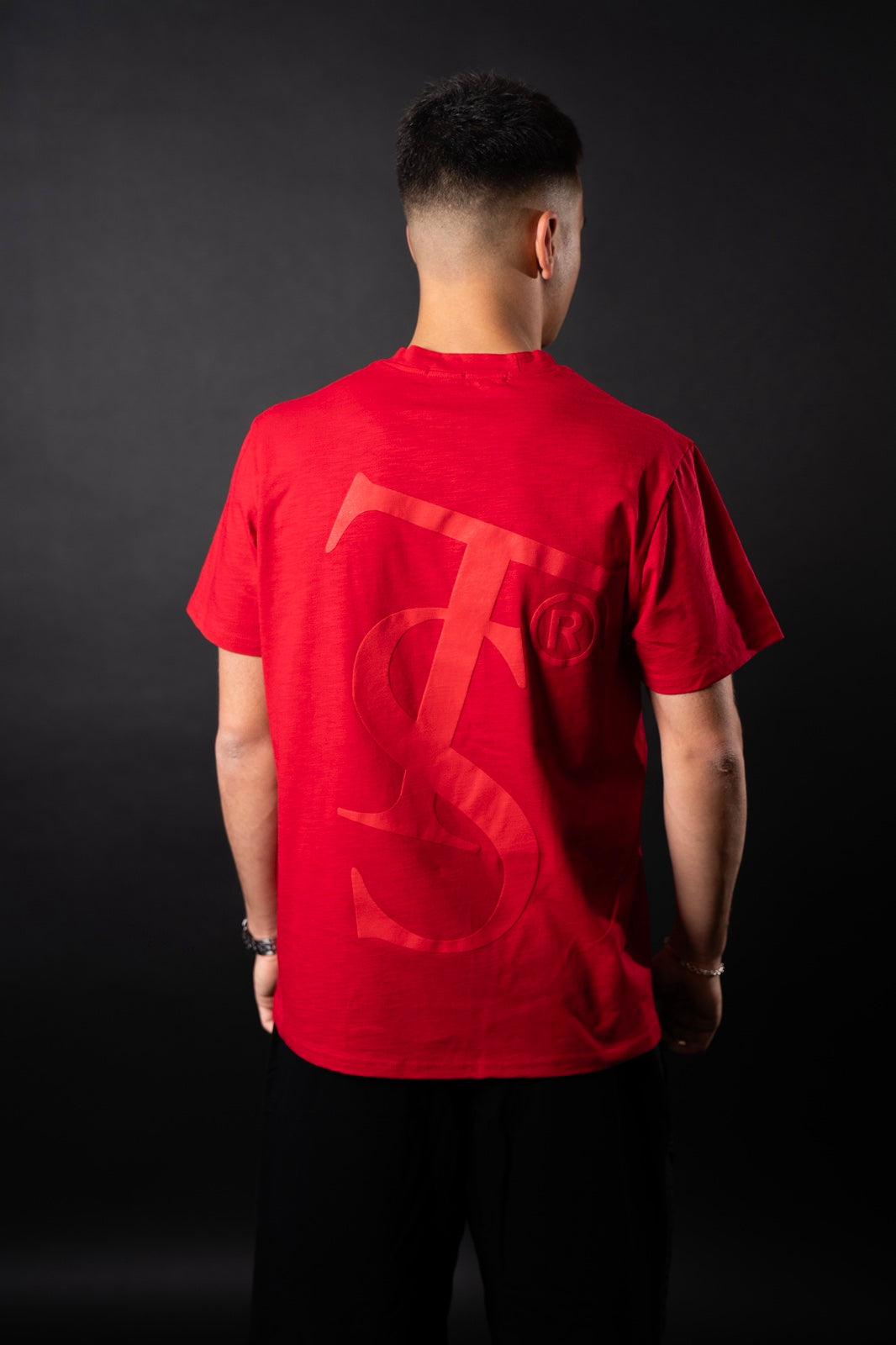ESSENTIALS RED TEE