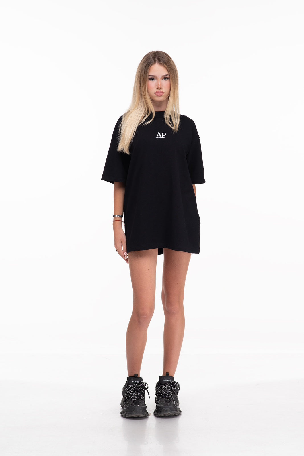AP BLACK T-SHIRT