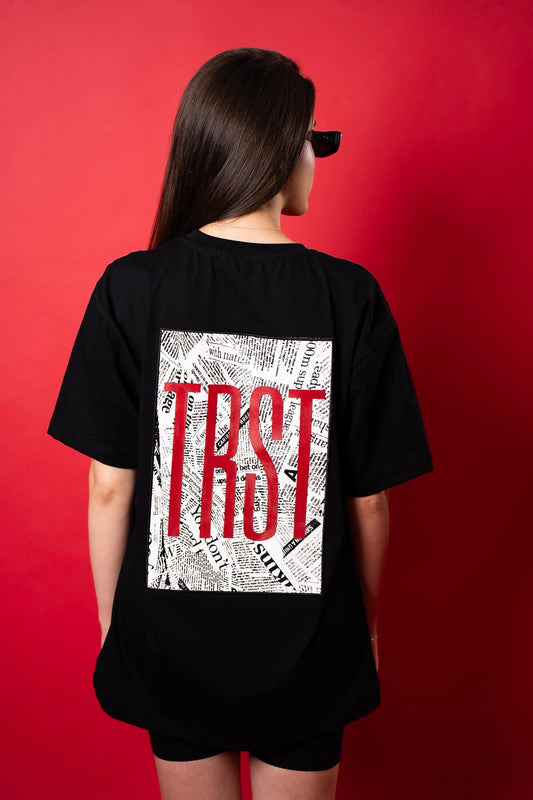 NEWSPAPER TEE